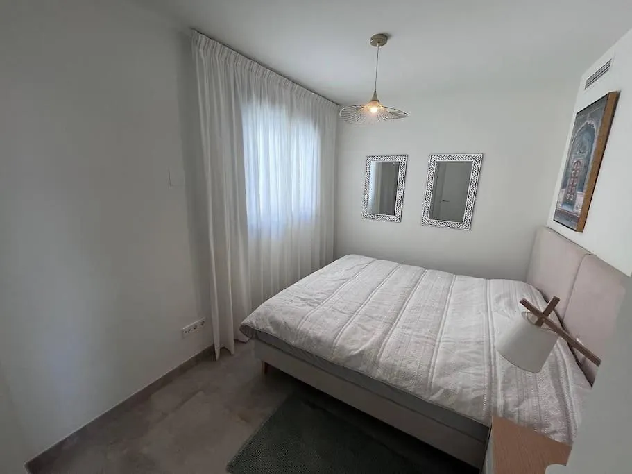 Infinity Estepona Centro 0*,